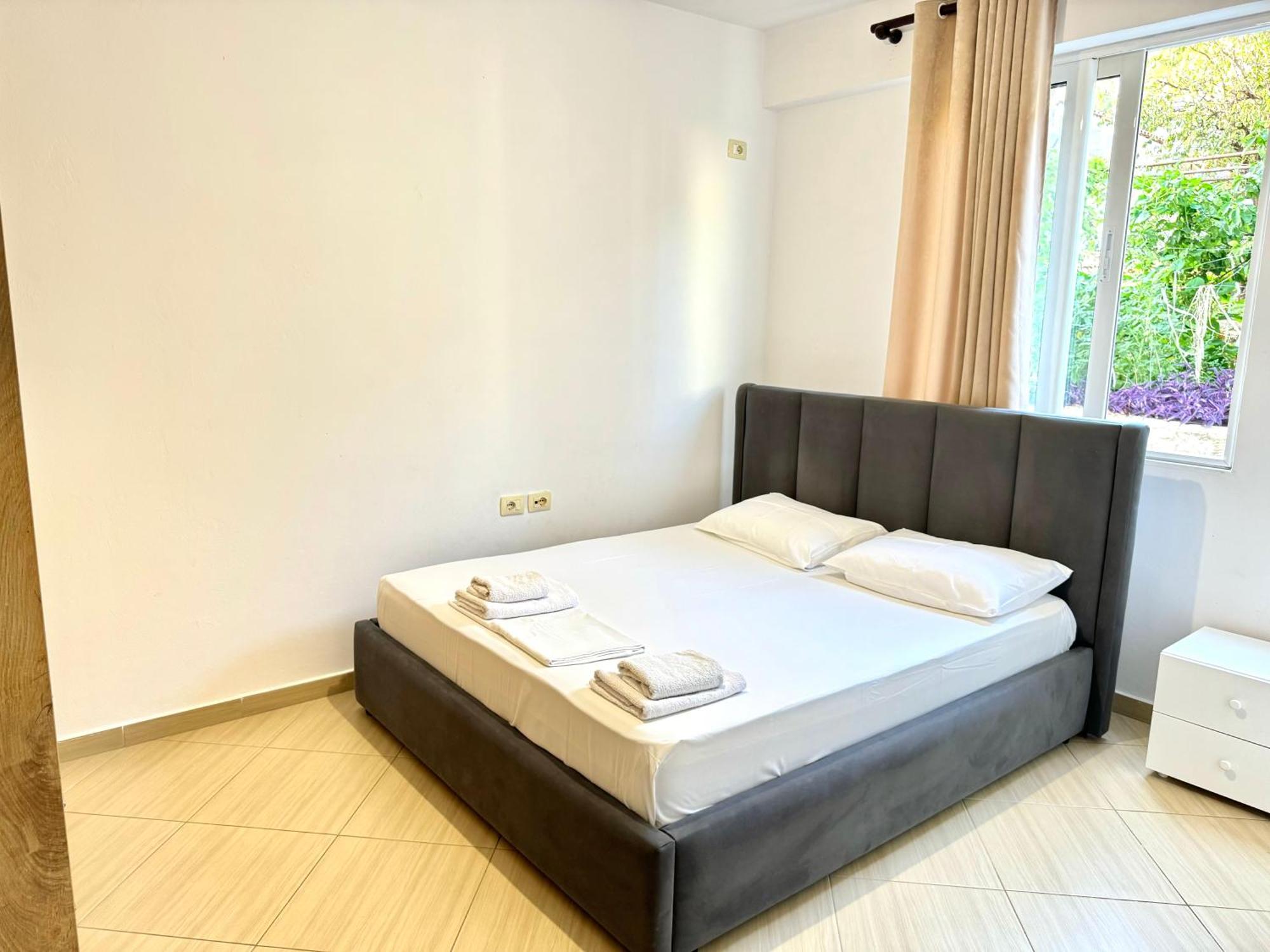 Amar'S Apartments Sarandë Esterno foto
