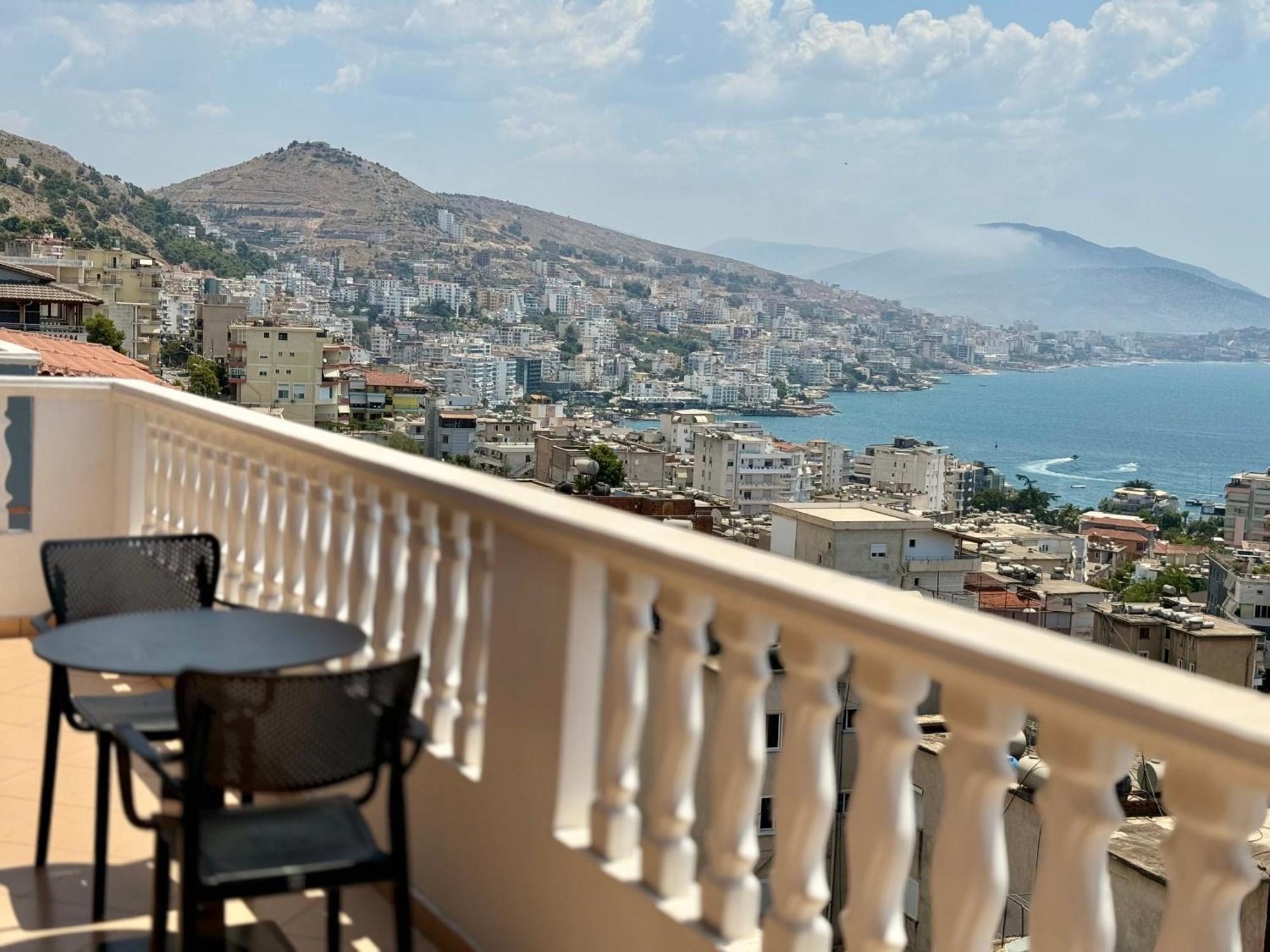 Amar'S Apartments Sarandë Esterno foto