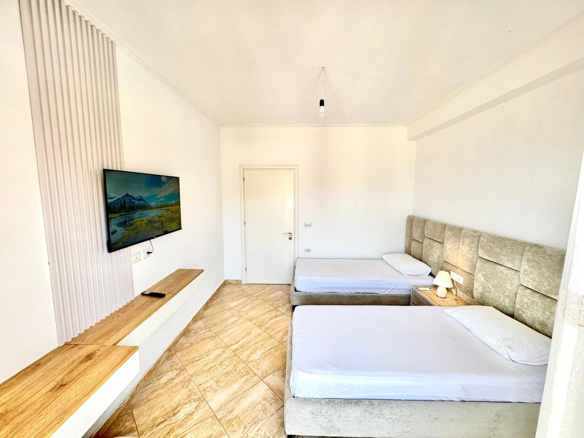 Amar'S Apartments Sarandë Esterno foto